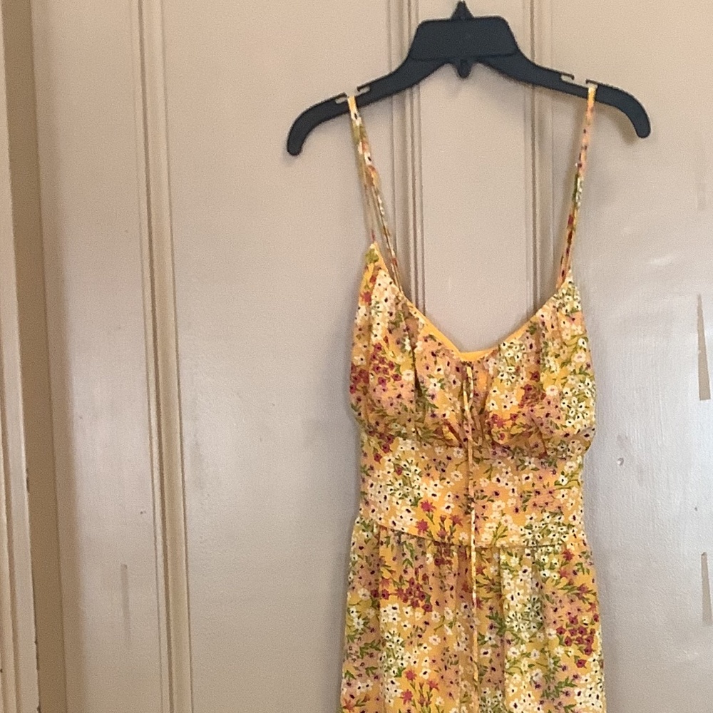 BCBG Paris yellow floral sundress large